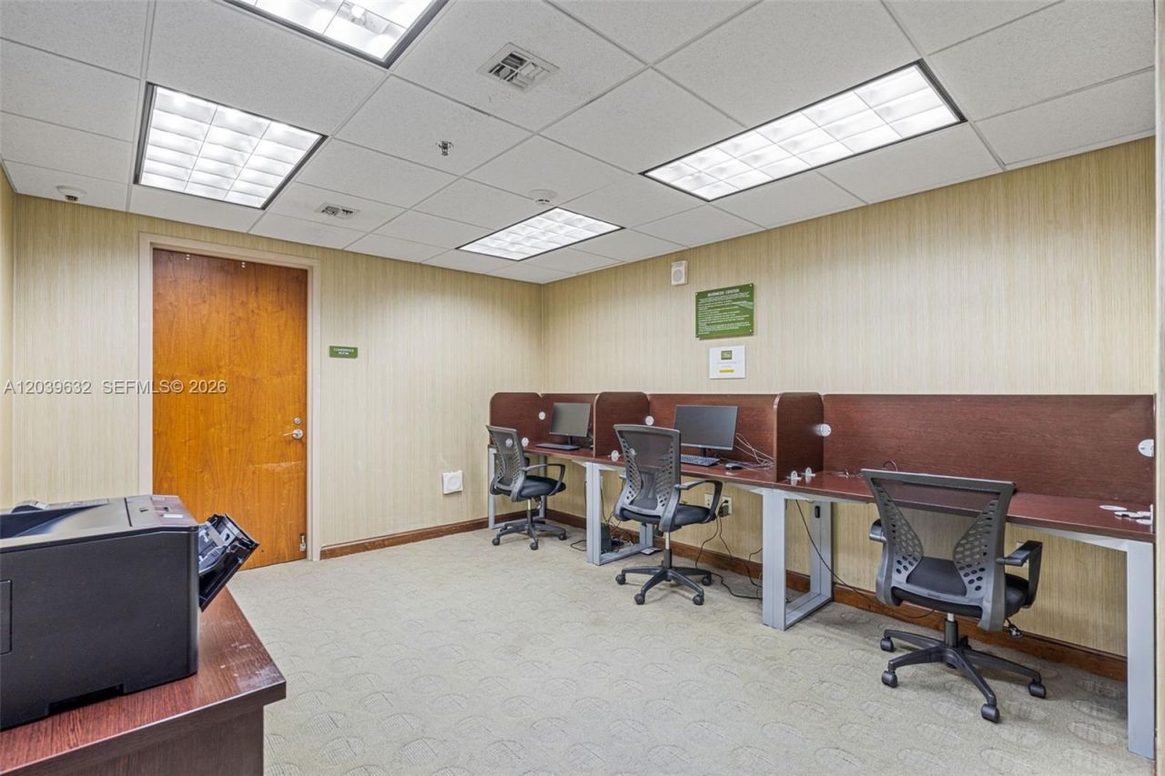 2641 N Flamingo Rd, Unit 304N, Sunrise, FL 33323 Photo