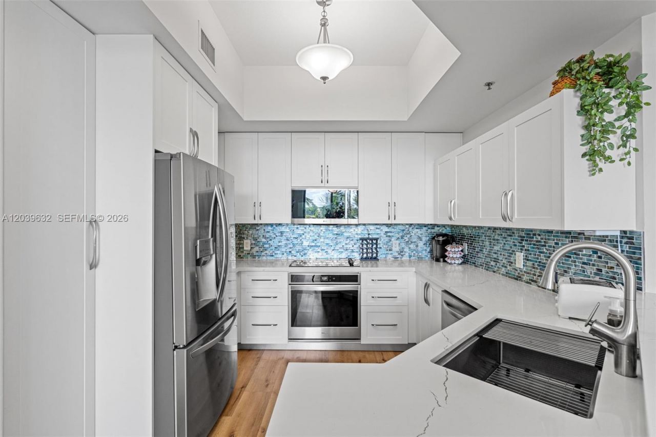 2641 N Flamingo Rd, Unit 304N, Sunrise, FL 33323 Photo