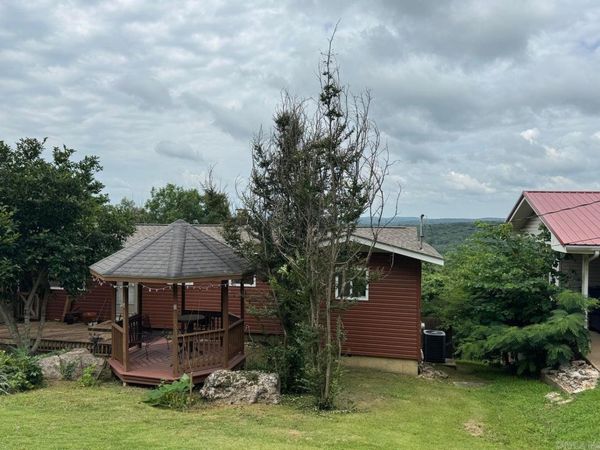 25 Cochise Road , Cherokee Village, AR 72529