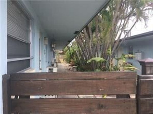 2220 N 19th Avenue, Unit 6, Hollywood, FL 33020