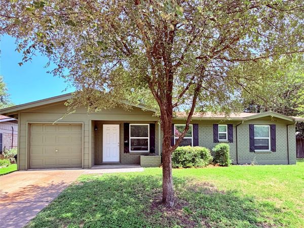 8701 Parkfield DR , Austin, TX 78758