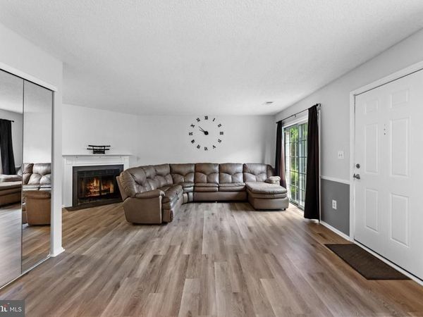 66 CHEVERNY COURT, HAMILTON, NJ 08619