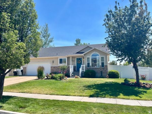 2581 W 1890 N, Clinton, UT 84015
