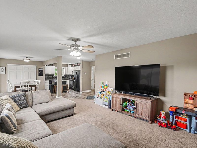6821 Gordon Boulevard, Burlington, KY 41005 Photo 3