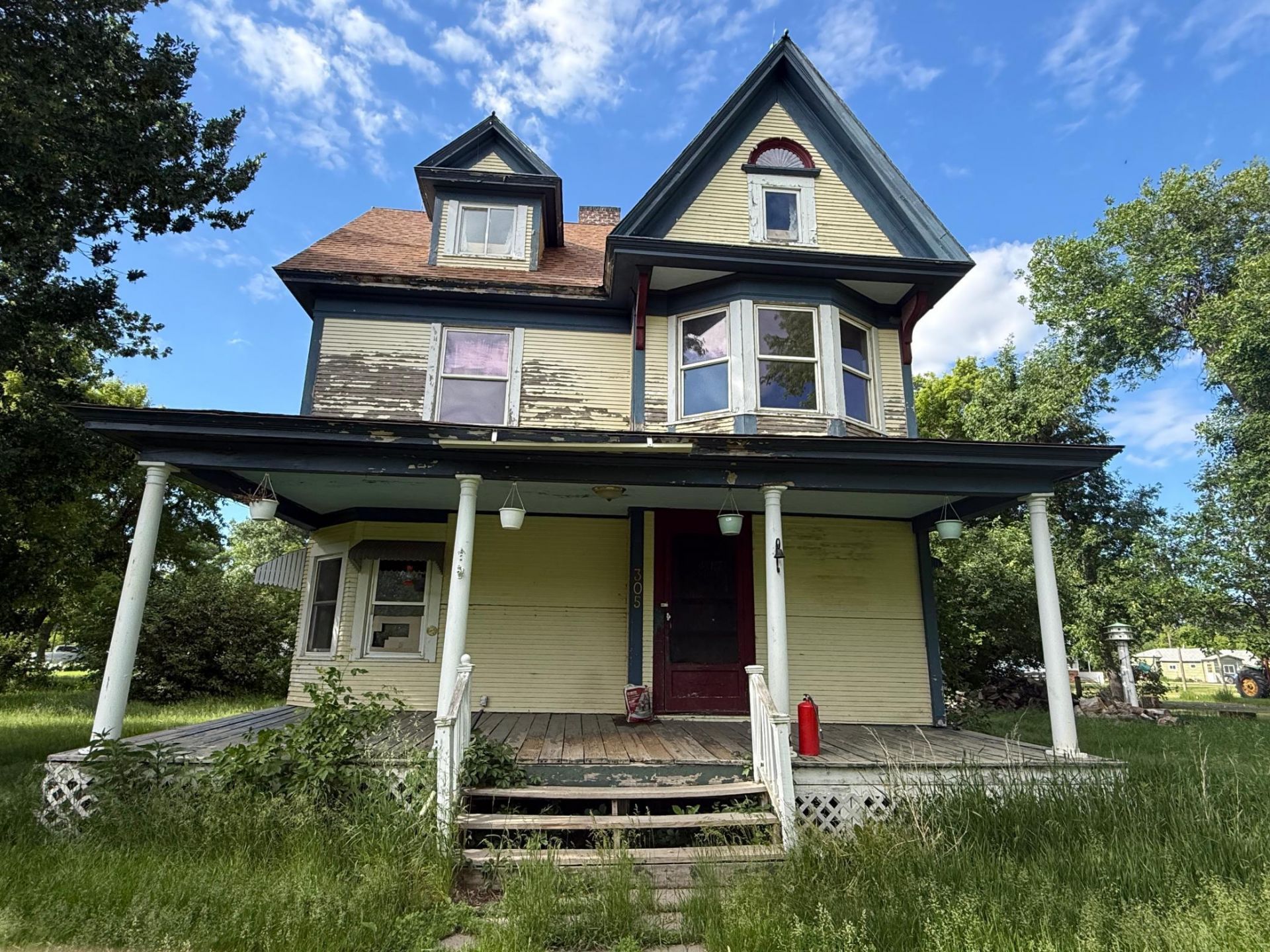 305 Main Street primary photo