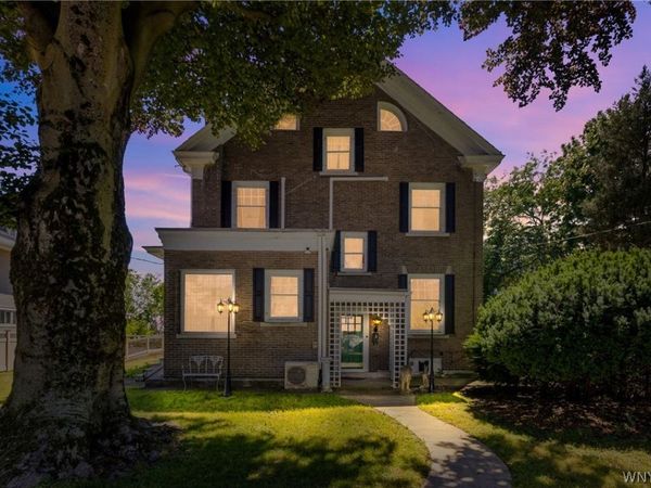1 Hillcrest Street, Niagara Falls, NY 14303