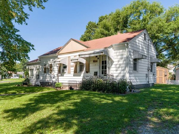 961 24th Avenue , Rock Island, IL 61201