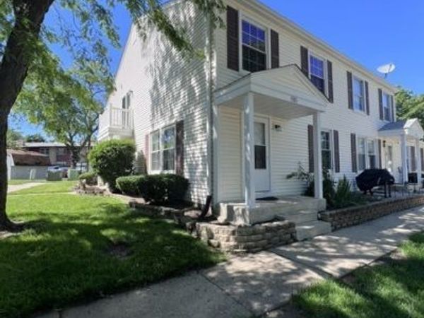 518 Darlene Lane, Unit C, Glendale Heights, IL 60139