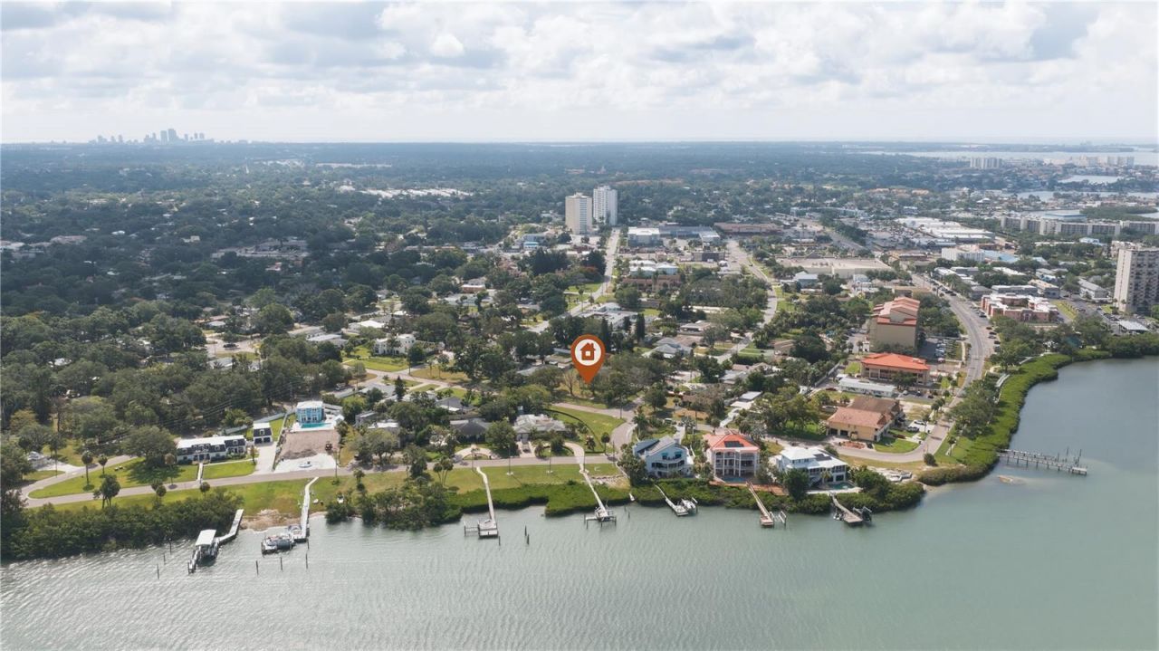698 Villagrande Avenue S, Saint Petersburg, FL 33707 Photo