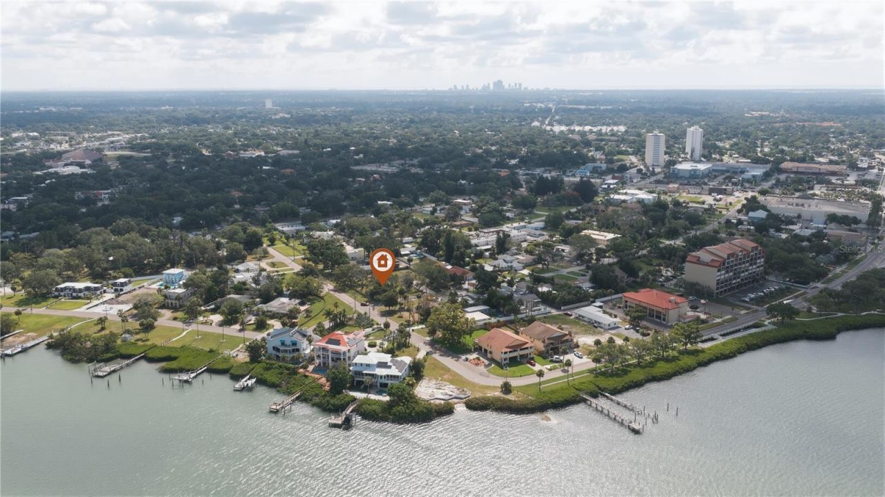 698 Villagrande Avenue S, Saint Petersburg, FL 33707 Photo