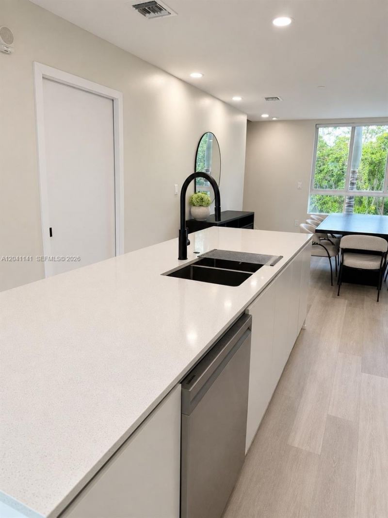 2505 NE 193rd St, Unit 4211, Miami, FL 33180 Photo