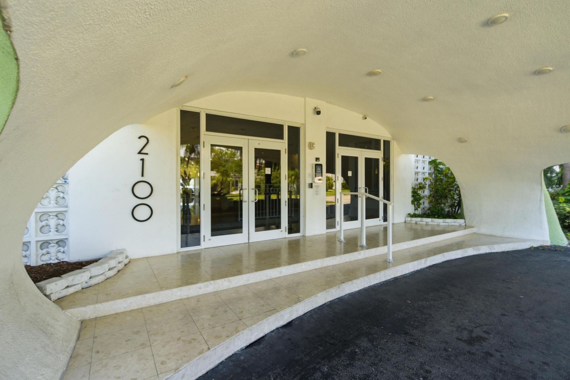 2100 Sans Souci Boulevard, Unit B1, North Miami, FL 33181 Photo