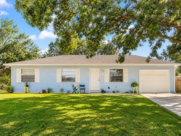 1102 SW Arc Court, Port St. Lucie, FL 34953