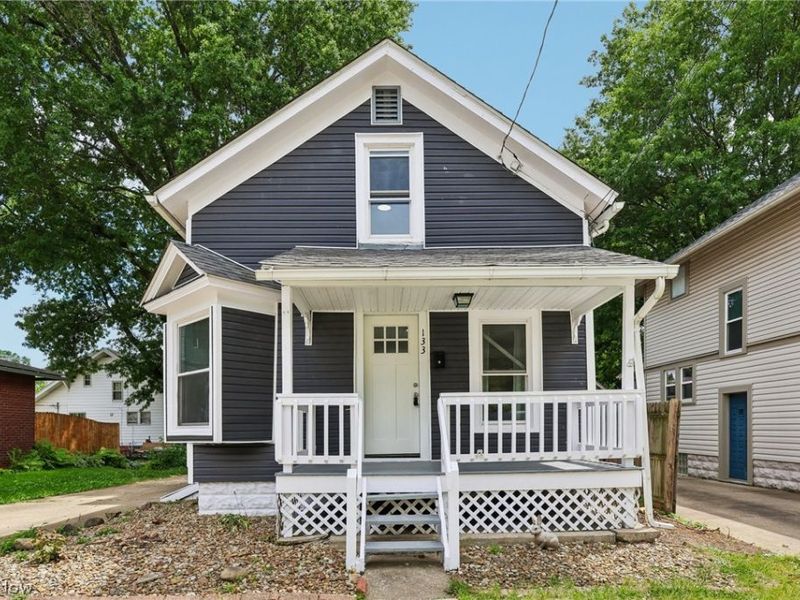 133 E North Street, Wadsworth, OH 44281 Photo 2