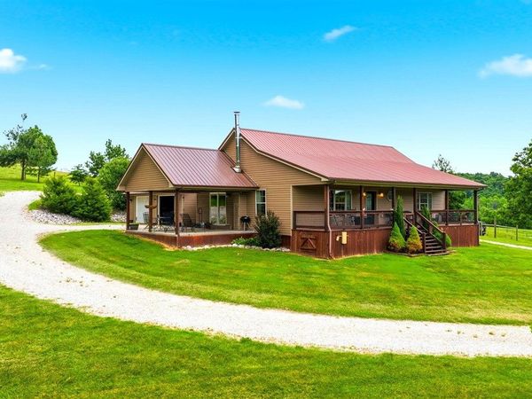 505 Brewster Road , Summer Shade, KY 42166