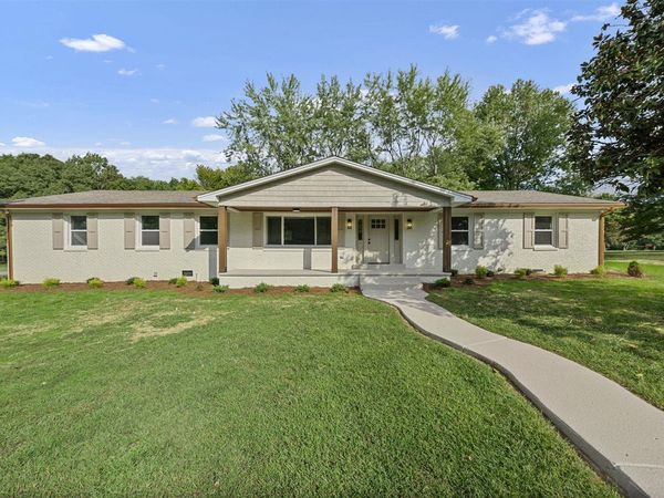 460 Hilltop Trail , Bowling Green, KY 42101