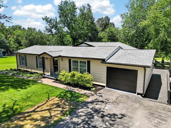 923 McPherson Drive , Madisonville, KY 42431