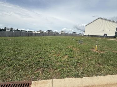 528 Yulan Circle , Bowling Green, KY 42104