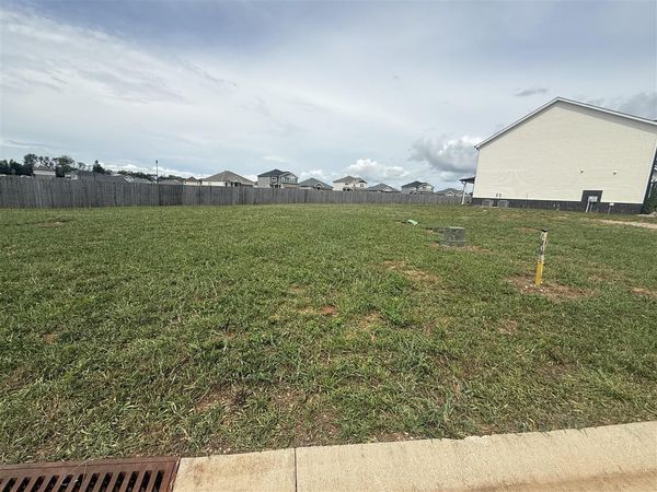 532 Yulan Circle , Bowling Green, KY 42104