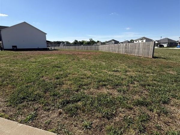 580 Yulan Circle , Bowling Green, KY 42104