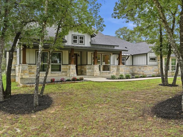 138 Wood Valley, Adkins, TX 78101