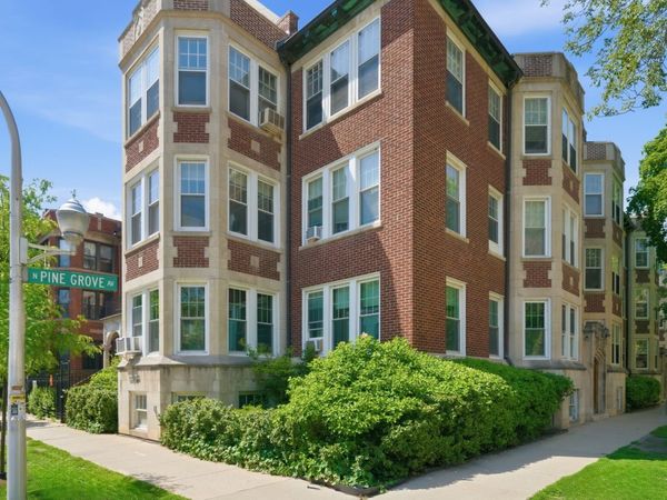 2948 N Pine Grove Avenue , Unit 2, Chicago, IL 60657