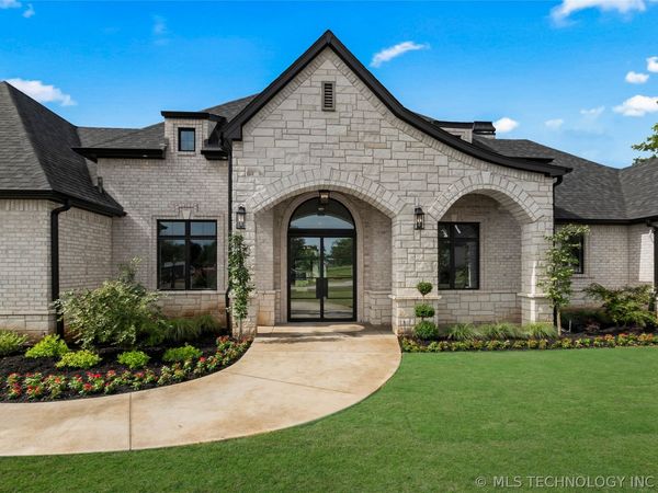 17763 E White Tail Cove , Owasso, OK 74055