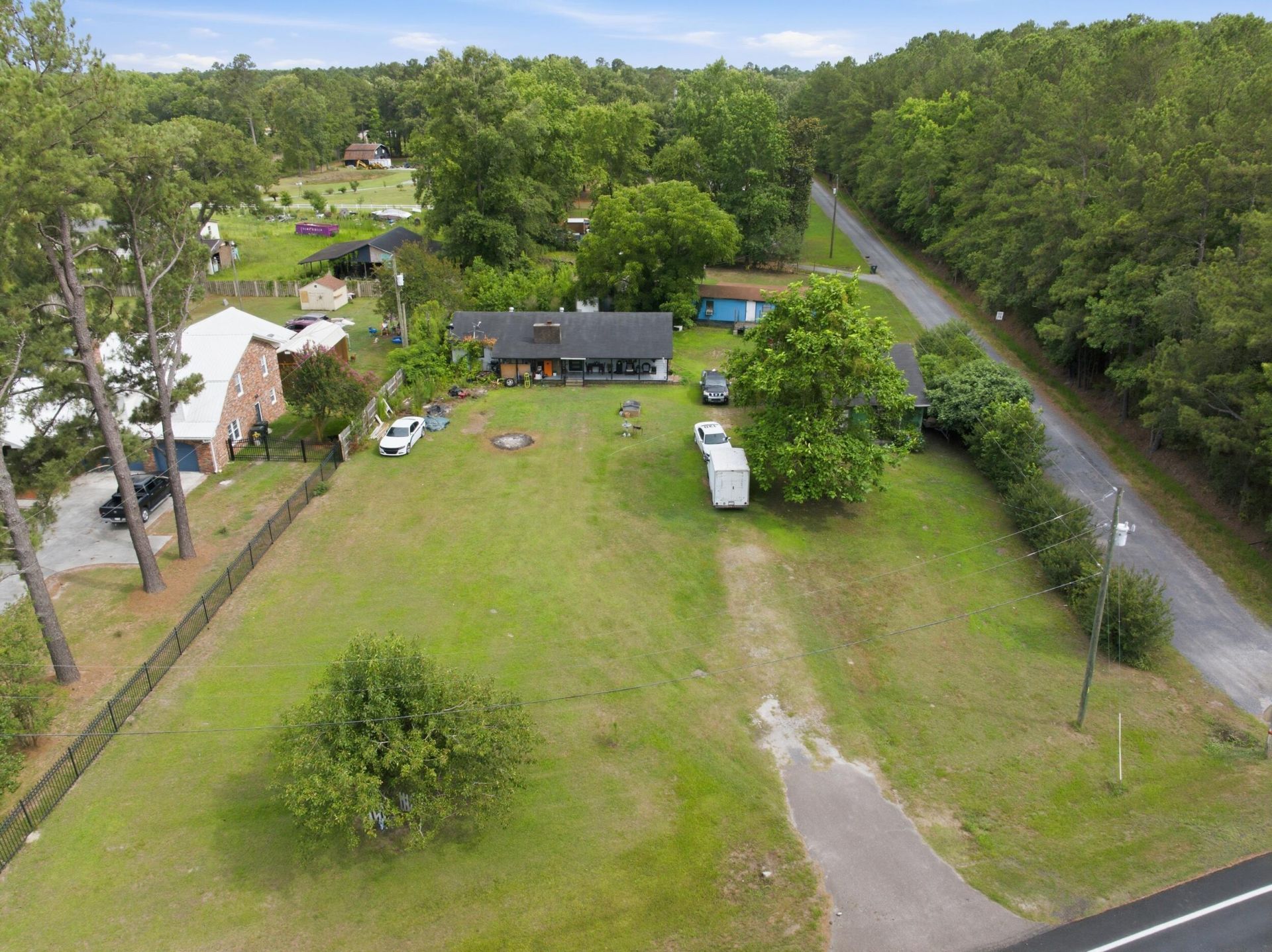 208 Rae Lane Photo 32