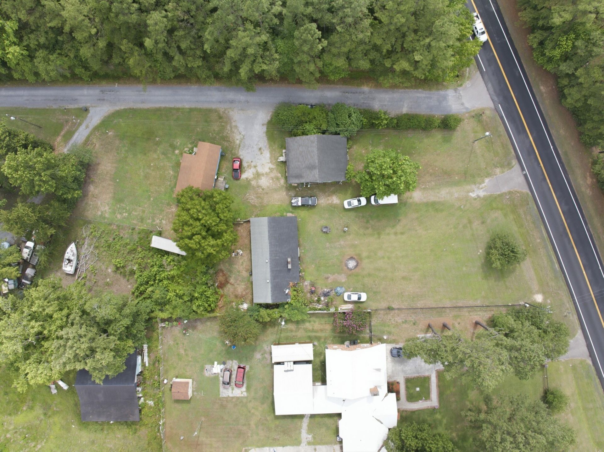208 Rae Lane Photo 5