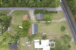 208 Rae Lane photo 4