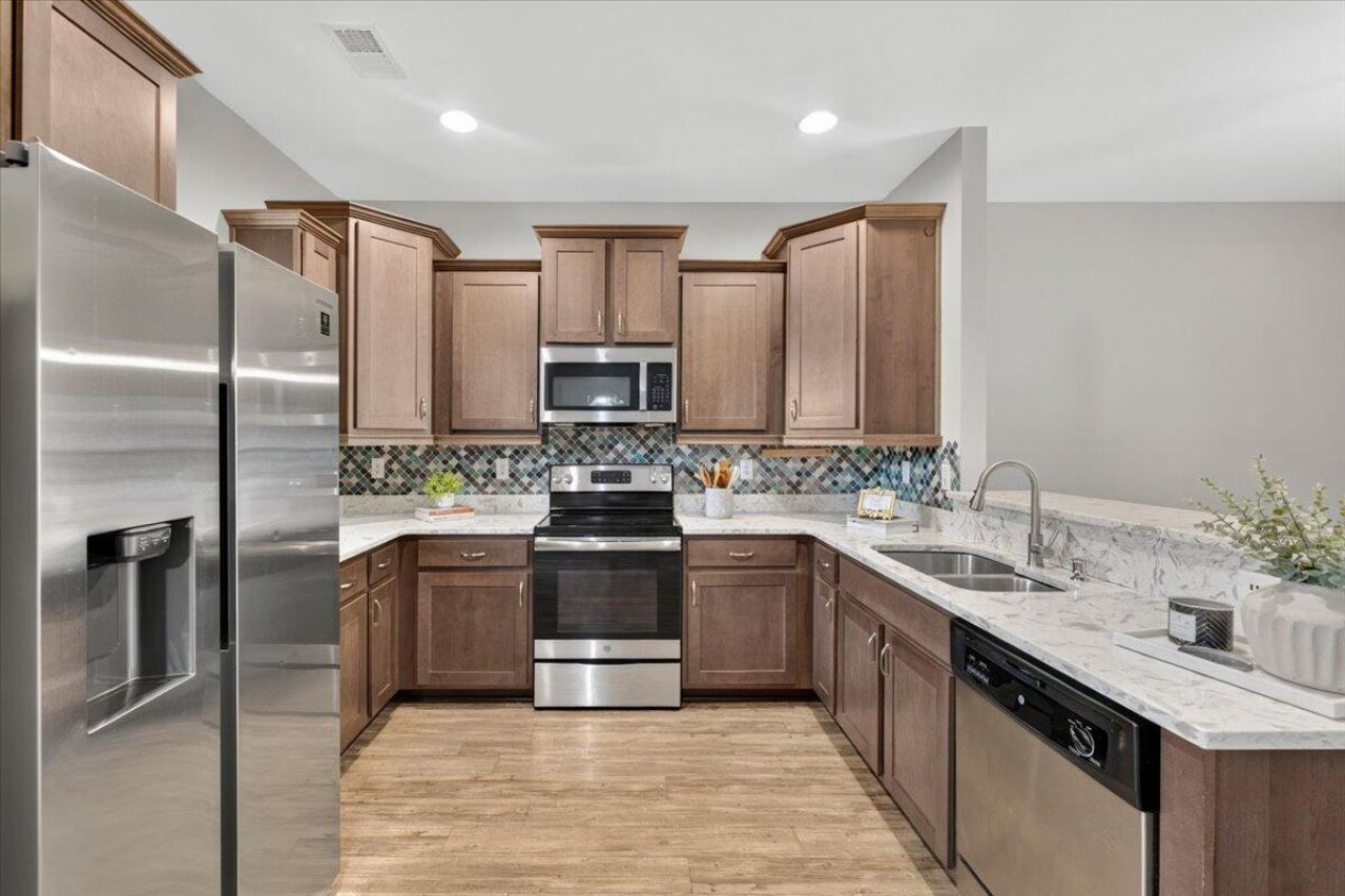 259 Swallowtail Lane Photo 12
