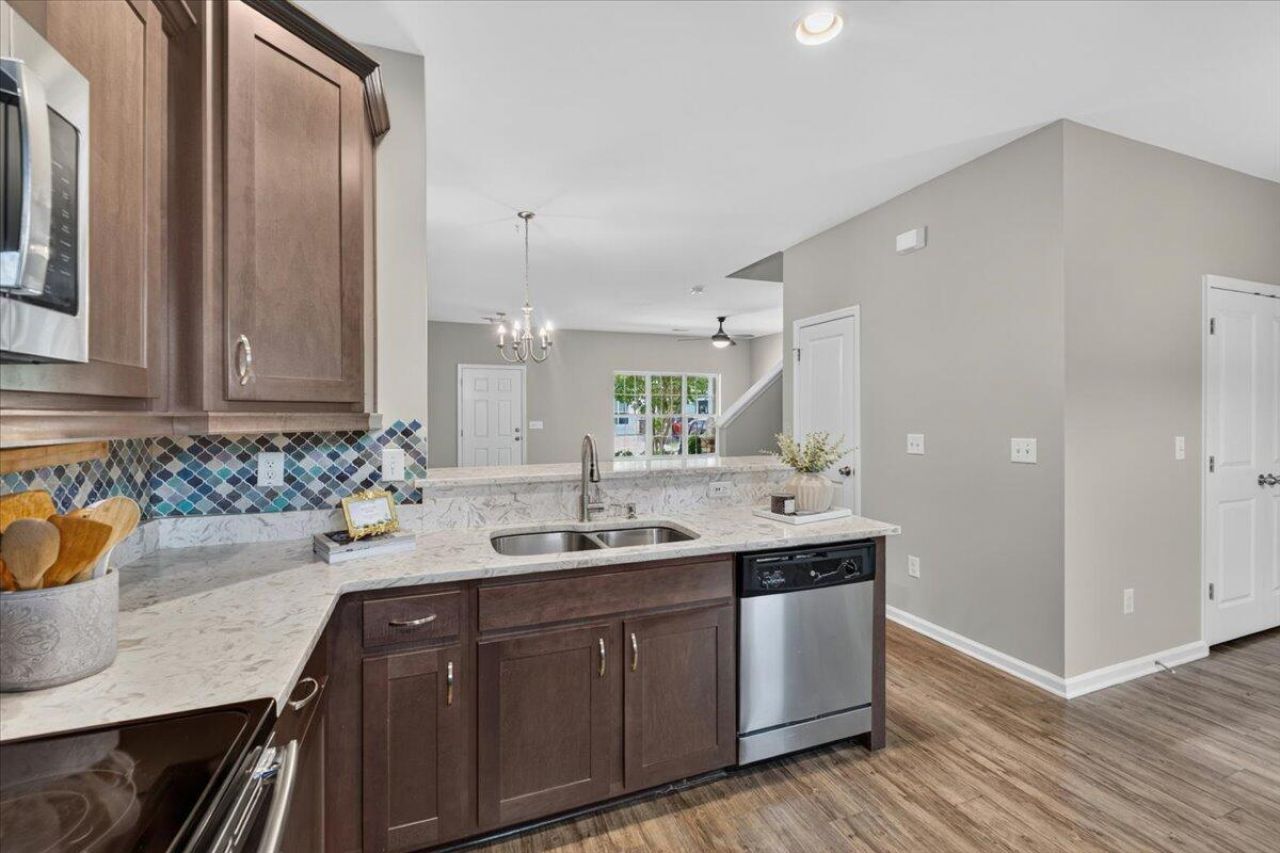 259 Swallowtail Lane Photo 13
