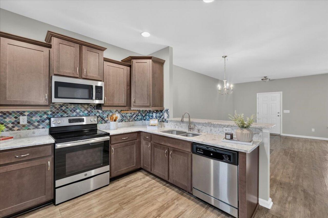 259 Swallowtail Lane Photo 14
