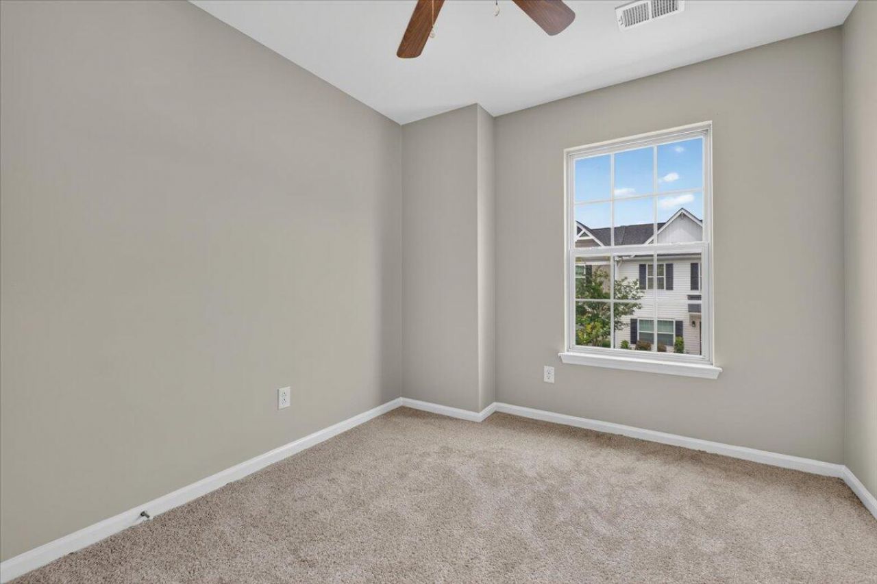 259 Swallowtail Lane Photo 27