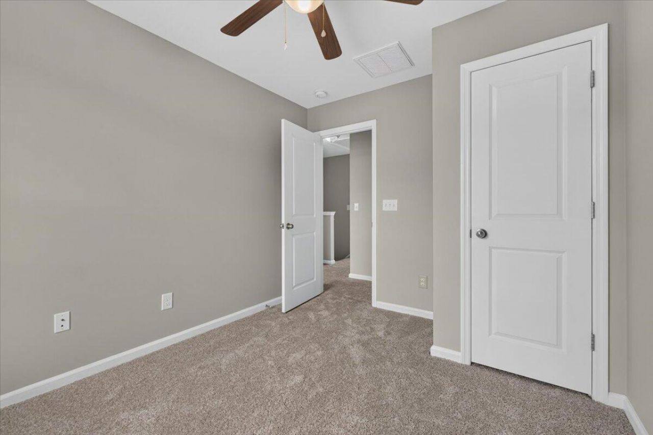 259 Swallowtail Lane Photo 28