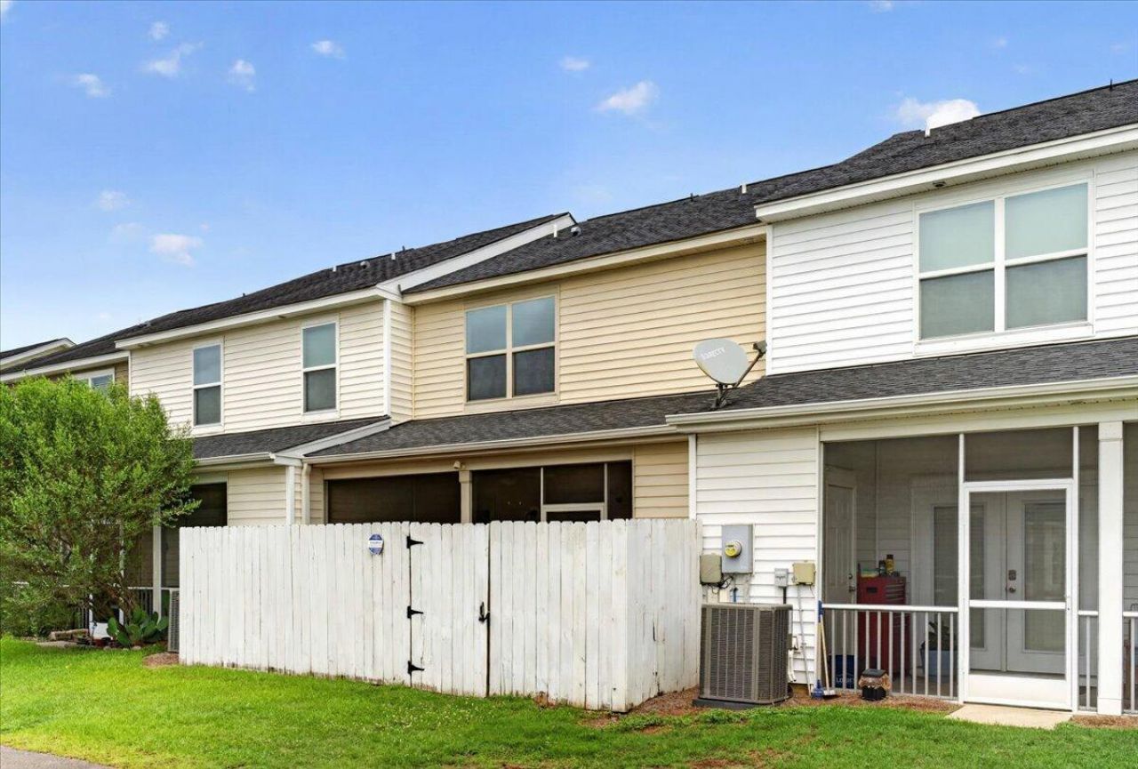 259 Swallowtail Lane Photo 32