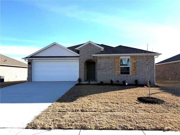3090 Laredo Lane , Centerton, AR 72736