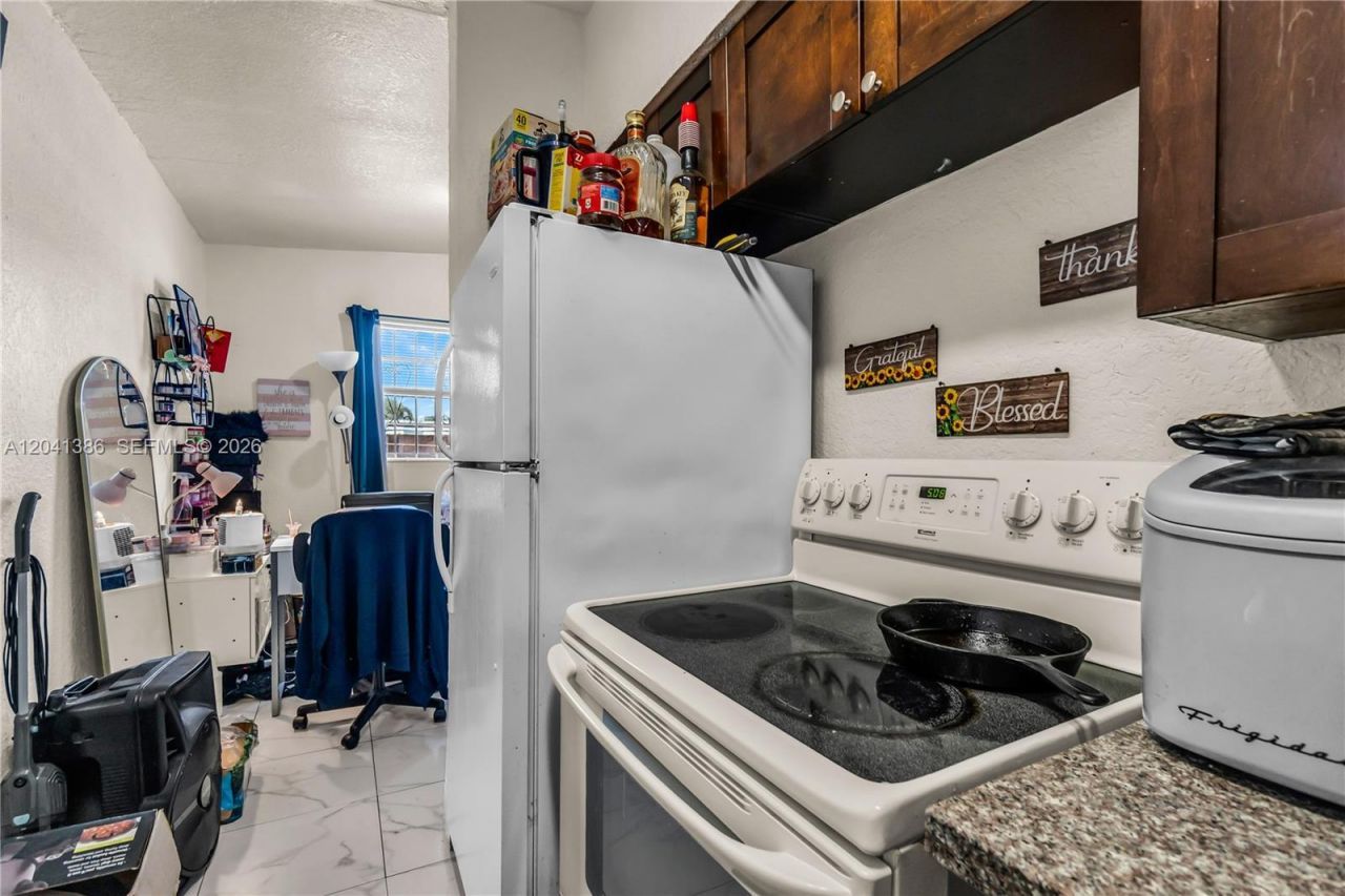 2910 NW 47th St, Miami, FL 33142 Photo