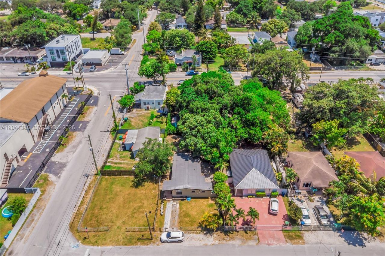 2910 NW 47th St, Miami, FL 33142 Photo