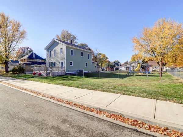 1303 Johnson Avenue , Sterling, IL 61081