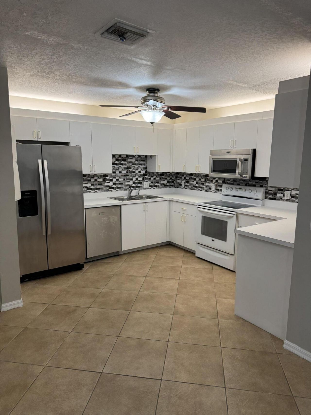 1536 N Lawnwood Circle, Unit 3, Fort Pierce, FL 34950 Photo