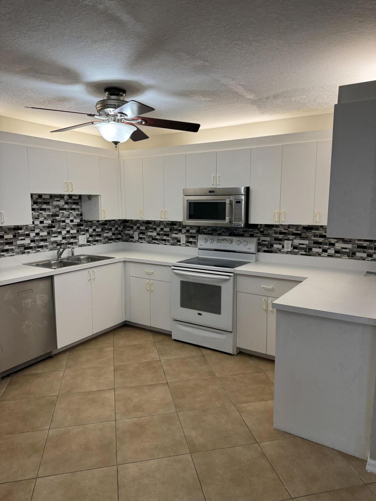 1536 N Lawnwood Circle, Unit 3, Fort Pierce, FL 34950 Photo