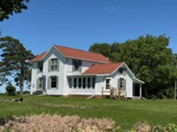 2074 Prairie Road, ASHTON, IL 61006