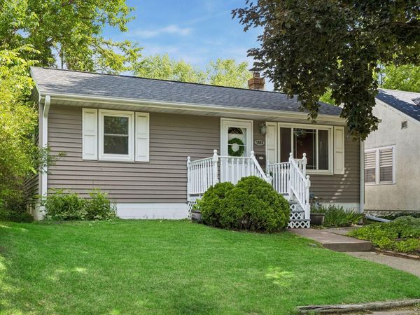 1923 Cottage Avenue E, Saint Paul, MN 55119