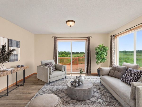 642 Union Court, Cannon Falls, MN 55009