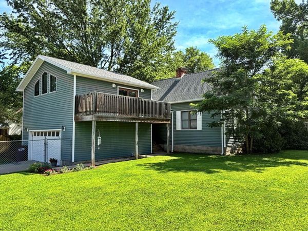 628 W Arch Street , Nevada, MO 64772
