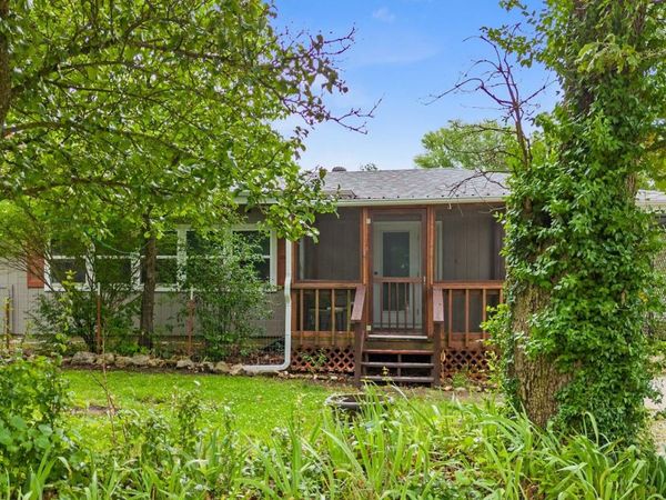 19536 State Highway 112 , Cassville, MO 65625