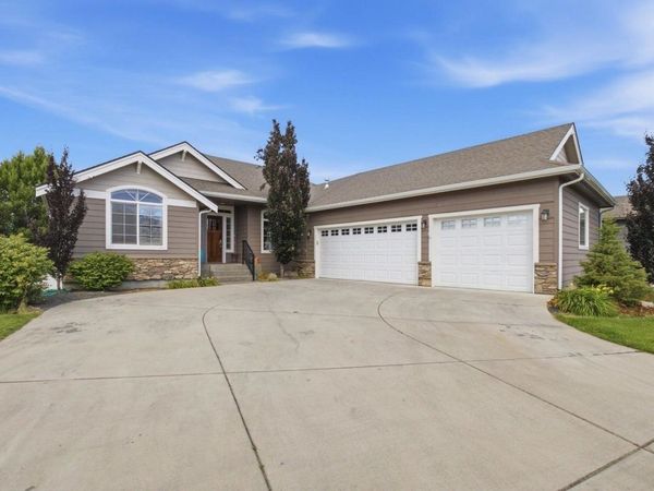 16411 E 10TH Ln, Spokane Valley, WA 99037