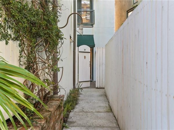 1201 CHARTRES Street, Unit 19, New Orleans, LA 70116