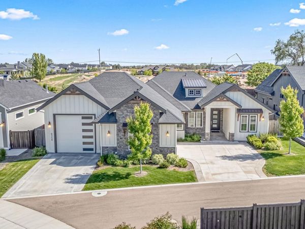 6358 S Bosch Way, Meridian, ID 83642